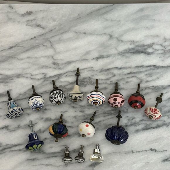 Assorted Decorative dresser cabinet Knobs some anthropology mix lot 15 pc - Picture 8 of 10